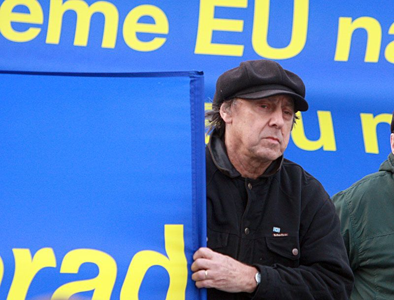 Demonstrace pro i proti Lisabonské smlouvě