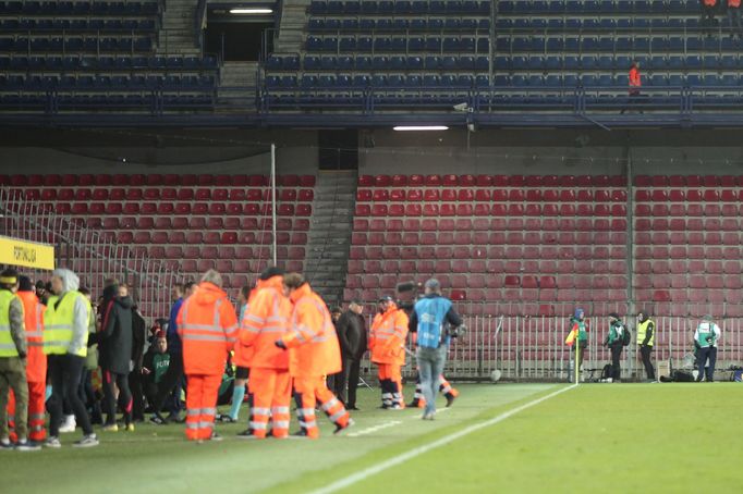 fotbal, Fortuna:Liga 2018/2019, Sparta - Plzeň, vyklizený sektor fanoušků hostů