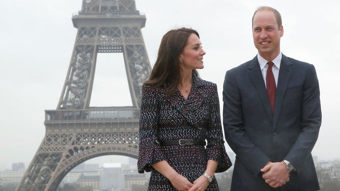 Princ William s manželkou Kate v Paříži.