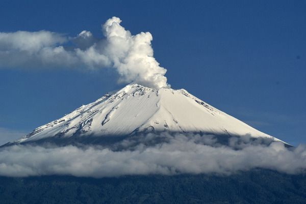 Sopka Popokatepetl v Mexiku