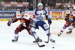 Předposlední kolo extraligy živě: Sparta otočila s Boleslaví, osmnáctiletý Kaut vstřelil hattrick