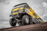 Týmu Big Shock Racing se osvědčil nový kamion. Žlutý LIAZ řečený Franta posádku podržel i v nejnáročnějších terénech.