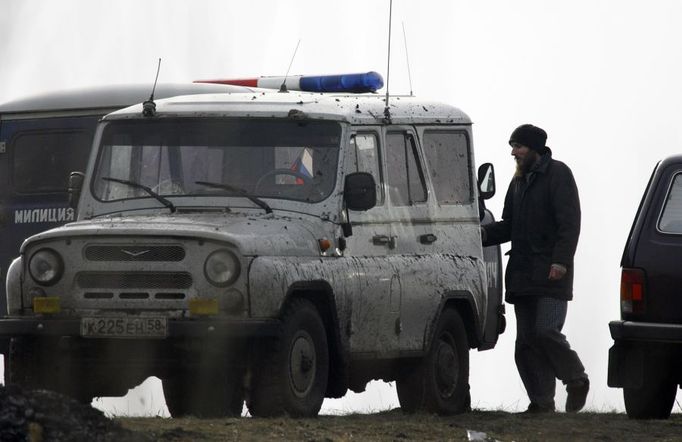 Policie sem Kuzněcova přivezla přímo z ústavu.