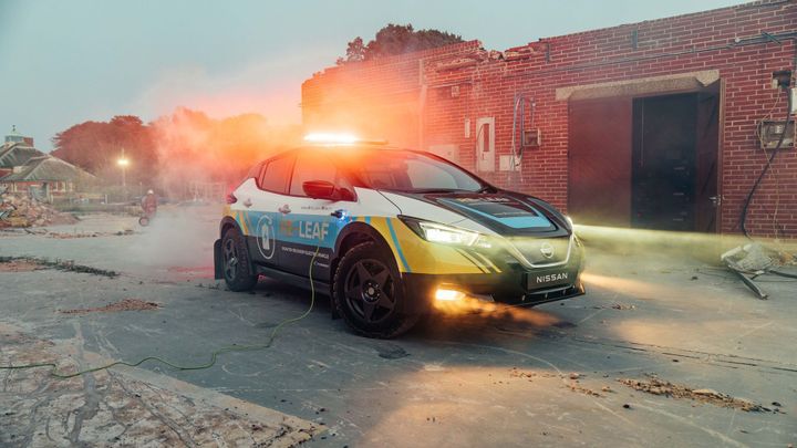 Elektromobil poslední záchrany. Koncept Nissan Re-Leaf má pomoci při blackoutu