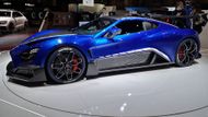 K vidění byly i další novinky malosériových výrobců. Dánské Zenvo ukázalo model TSR s 5,8litrovým osmiválcem a dvěma kompresory, který má 866 kW, stovku zvládne za 2,8 sekundy a jede až 325 km/h.