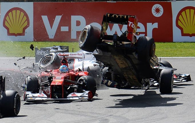 Karamboly ve Formuli 1 na Velké ceně Belgie 2012.