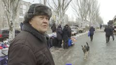 Všude zavřeno. Ukrajinci v první linii přežívají díky 12 kilometrů vzdáleným trhů