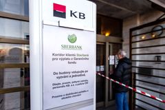 Komerční banka spustila výplatu náhrad klientům Sberbank. Trvat má tři roky
