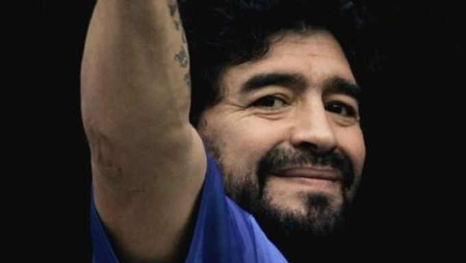 Diego Maradona - Beckham je jen průměrný fotbalista.