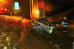 Po nehodě na Boleslavsku jsou tři zranění, řidič pil