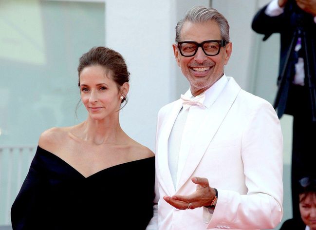 Jeff Goldblum a Emilie Livingstonová