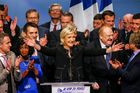 Z otloukánka černý kůň prezidentských voleb ve Francii. Podpora krajně pravicové Le Penové roste