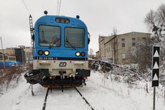 Při srážce vlaku a auta v Ostravě zemřely dvě děti, přejezd neměl závory