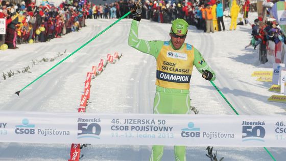 Anders Aukland v neděli přidal třetí triumf do své sbírky úspěchů z Jizerské 50. Porazil tak dalších více než 4800 soupeřů. Více uvidíte v galerii.