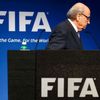 Sepp Blatter odstupuje z vedení FIFA