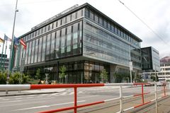 PPF chce v Česku banku, už požádala o licenci