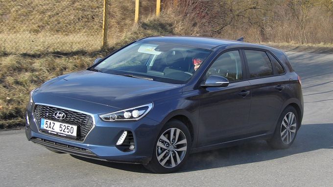 Nový Hyundai i30 potěší jízdními vlastnostmi.