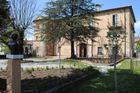 Palazzo Corrado, palácová budova o třech podlažích, se nachází v historickém centru města Lagonegro, v blízkosti hlavního náměstí a barokního kostela svaté Anny.