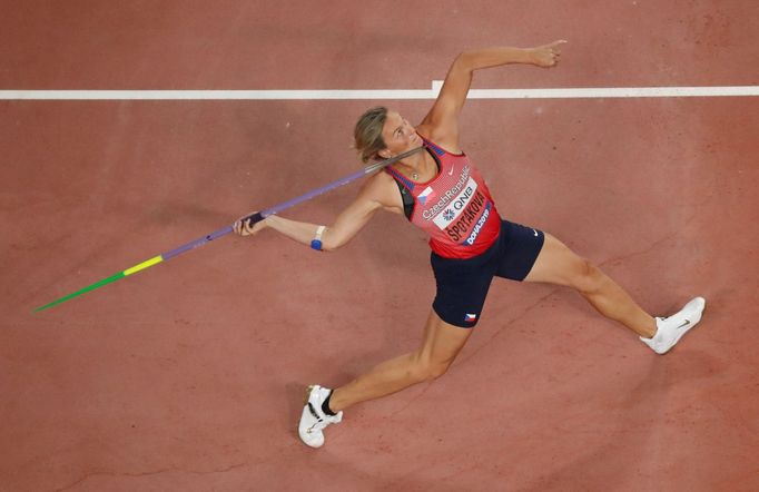 Česká oštěpařka Barbora Špotáková ve finále MS v Dauhá.