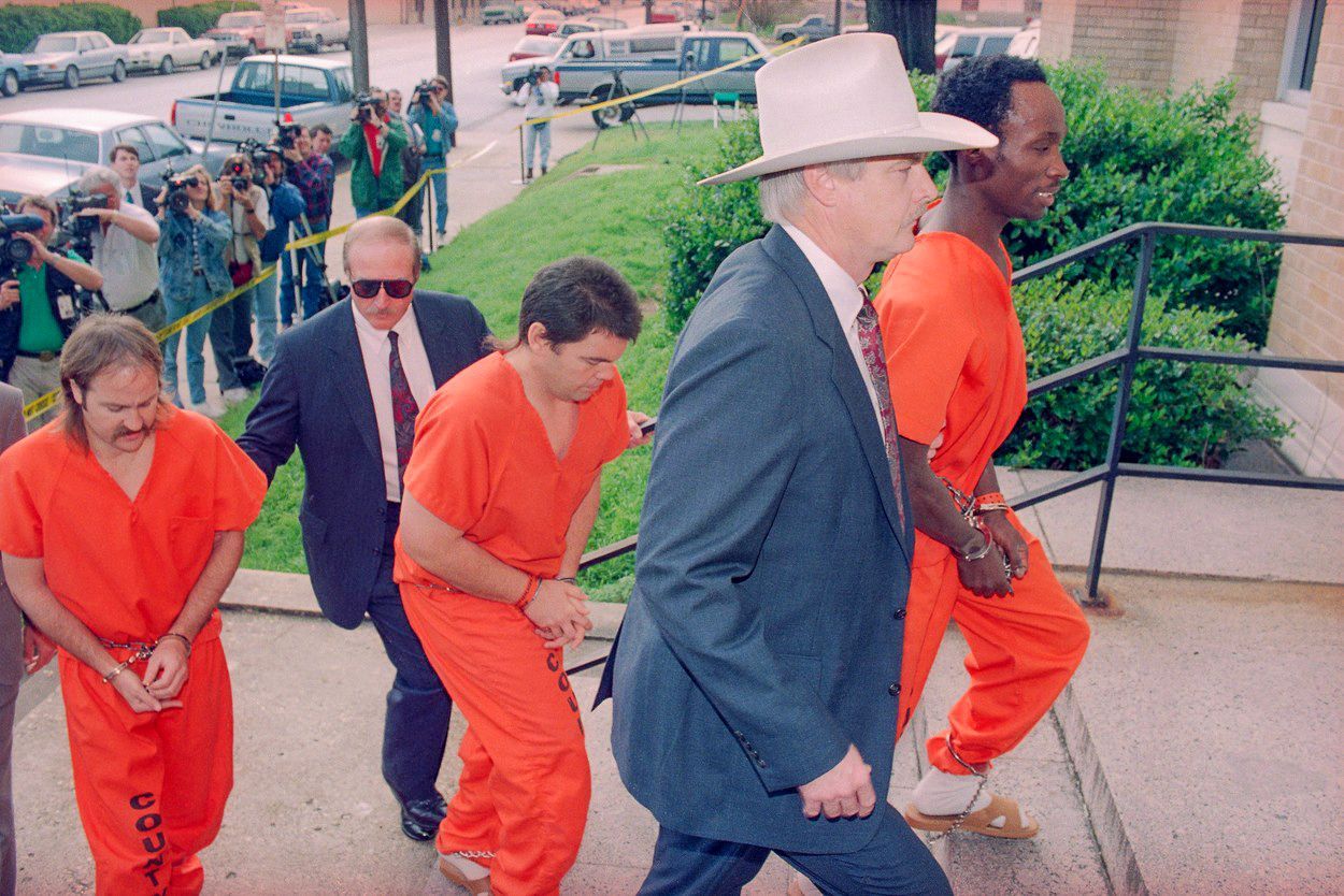 Davidiáni, Waco, Texas, David Koresh, obléhání, masakr, Zahraničí, sekta, USA