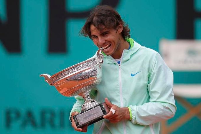 Rafael Nadal s vítěznou trofejí