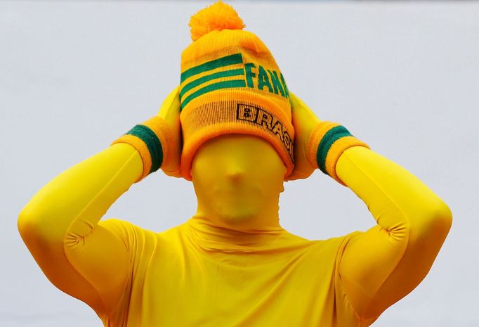 A fan of Australia is pictured during their 2014 World Cup Group B soccer match against the Netherlands at the Beira Rio stadium in Porto Alegre June 18, 2014. REUTERS/St