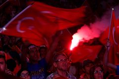 Turecko pozastavilo činnost 370 nevládních organizací kvůli údajnému napojení na terorismus