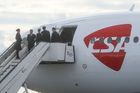 Zkušeným pilotům ČSA klesnou platy o třetinu, plánuje firma