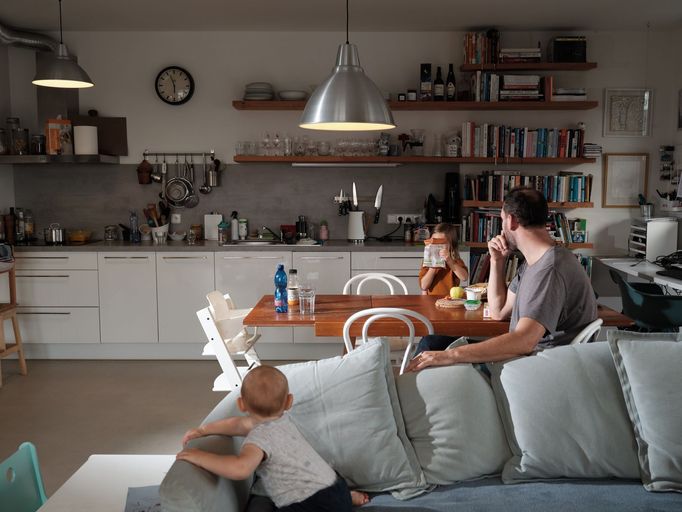 Marek a Martina bydlí v novostavbě v pražských Vysočanech.