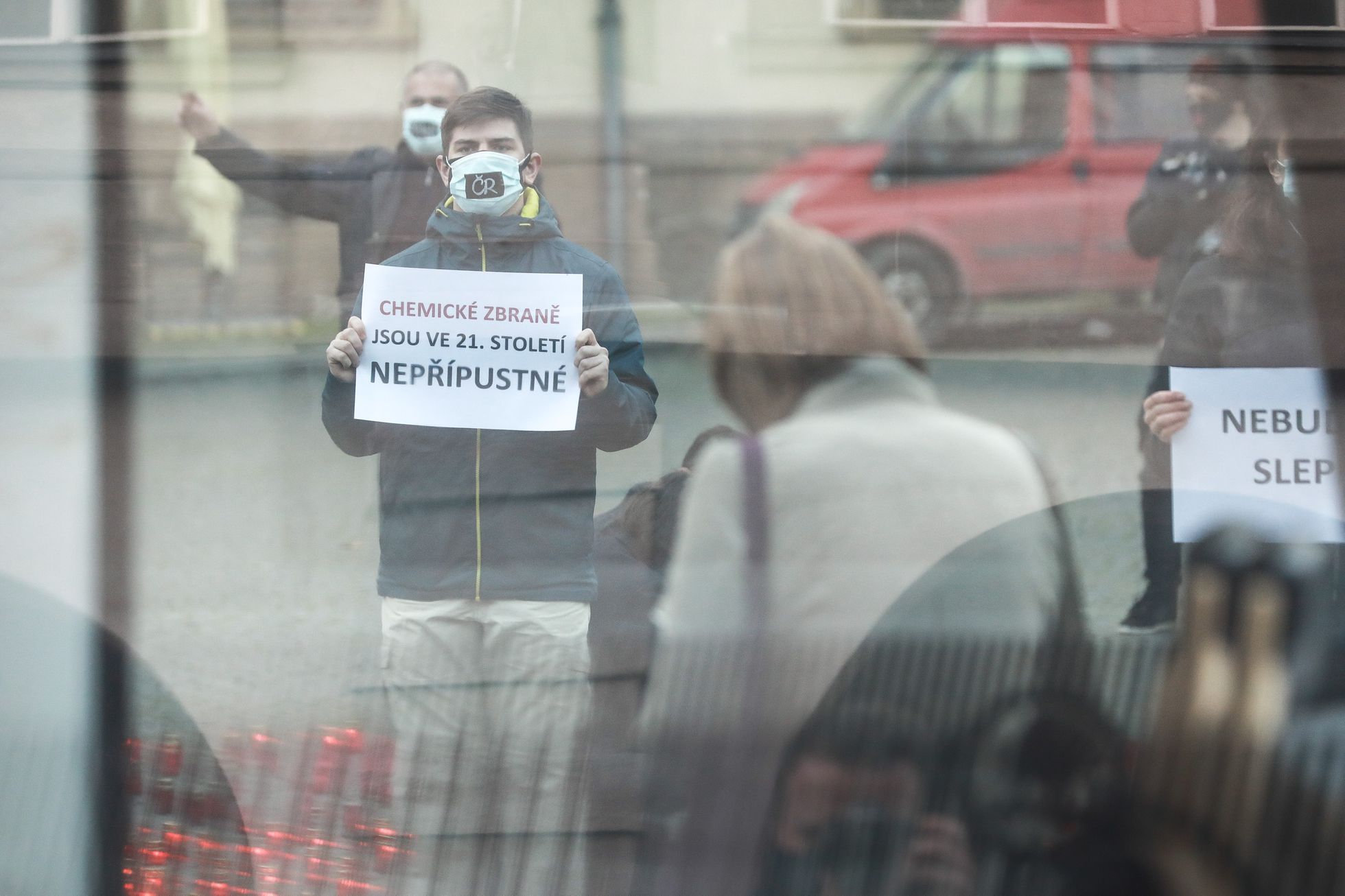 Tichý protest proti válce v Arménii a uctění památky jejích obětí, Praha, Malostranské náměstí