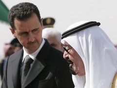 Saúdský král Abdulláh a syrský prezident Bašár Asad se potkali už včera. Bylo to poprvé od loňské libanonské války.
