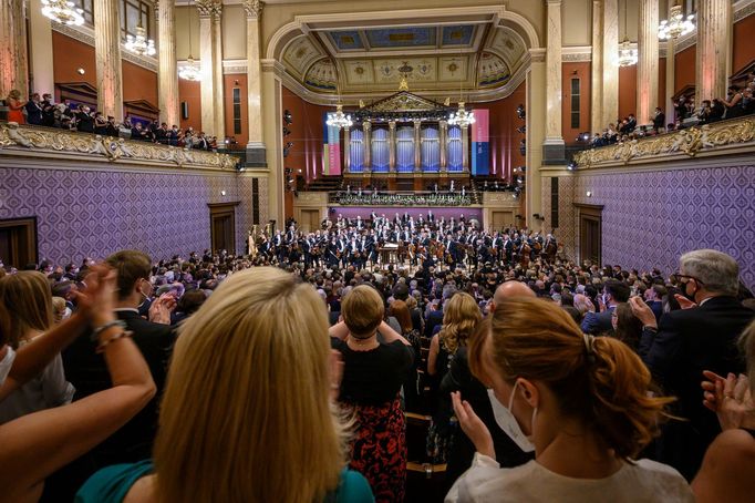 Snímek ze zahajovacího koncertu.