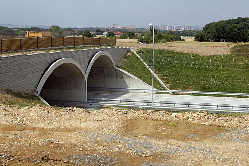 Dálniční obchvat Prahy před otevřením