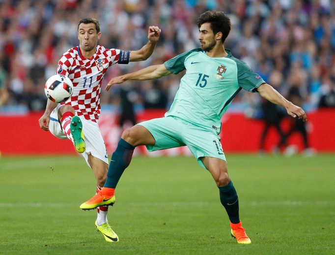 Darijo Srna a André Gomes na Euru 2016