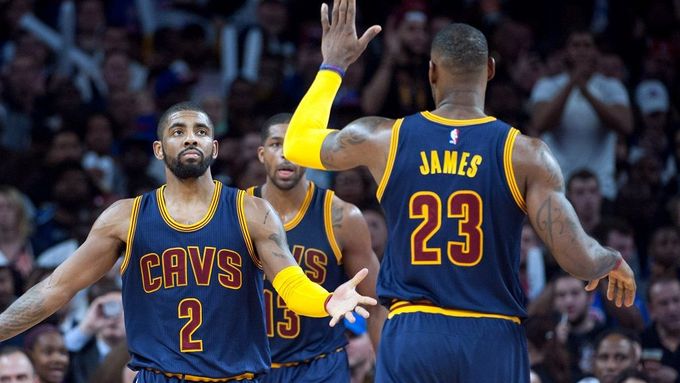 LeBron James a Kyrie Irving