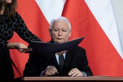 Vlivný předseda strany Právo a Spravedlnost Kaczyński bude vicepremiérem polské vlády