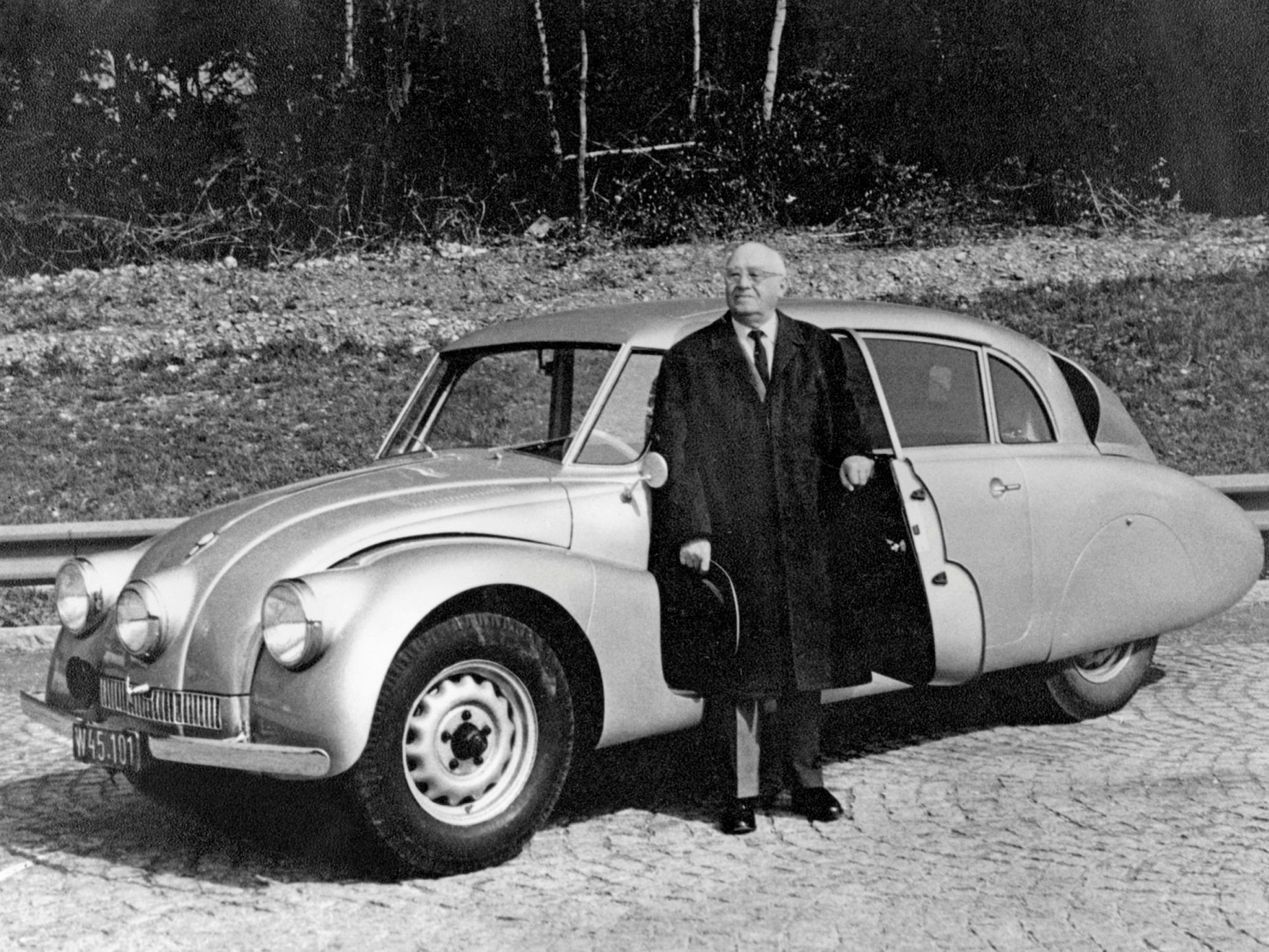 Tatra 87 a Hans Ledwinka