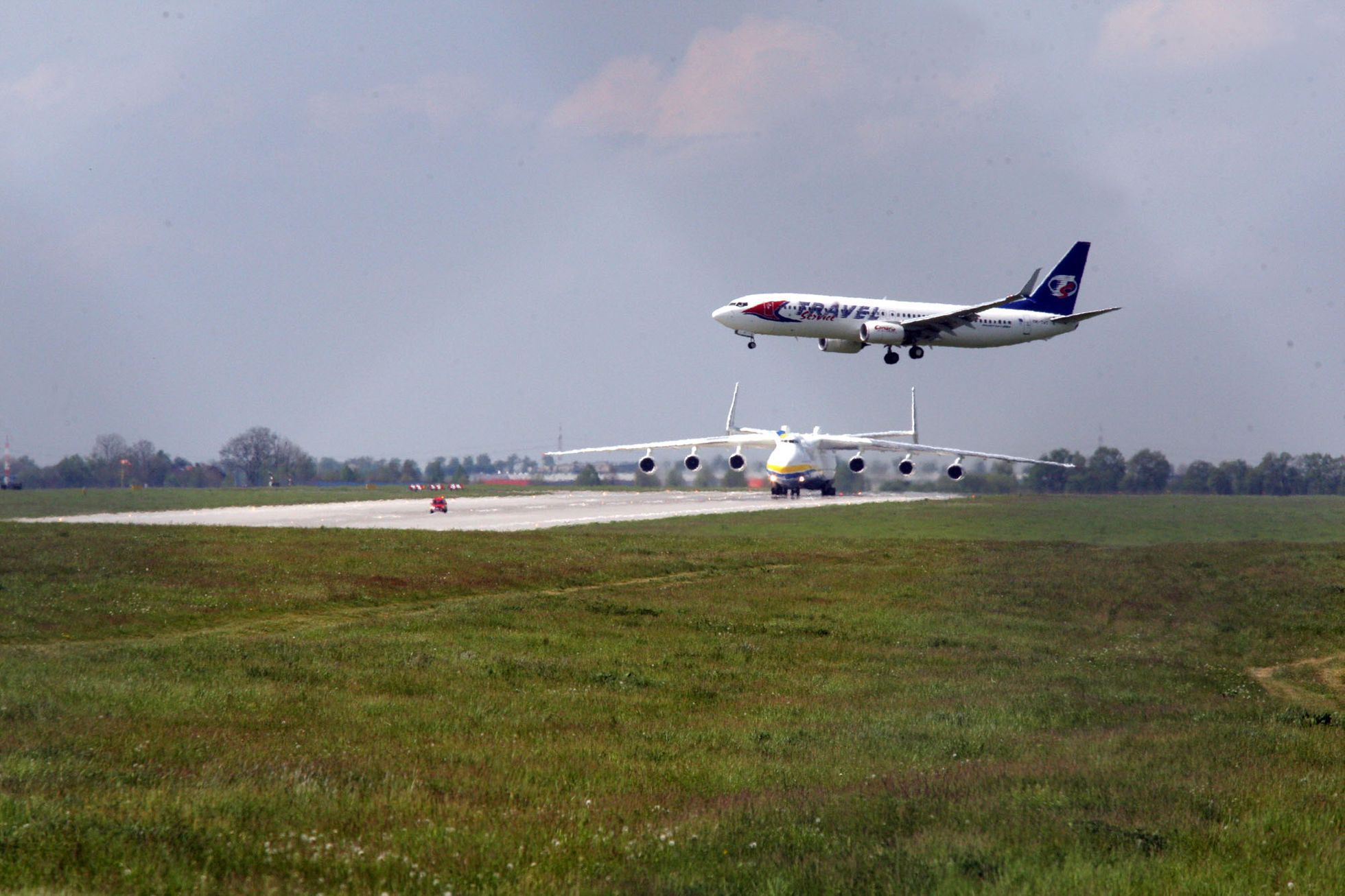 An-225 Mrija přiltálo v Praze