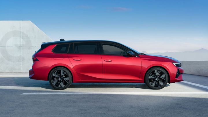 Elektrická alternativa Octavie Combi z Německa. Opel Astra poprvé jako elektromobil; Zdroj foto: Opel