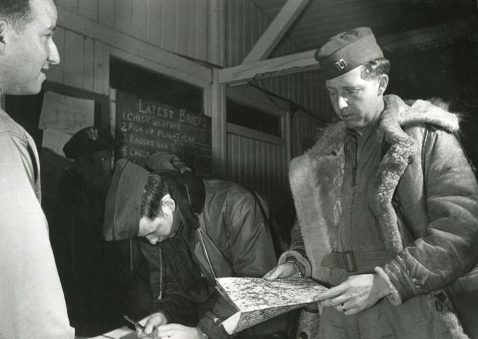 Archivní snímek z blokády západní části Berlína a následném vzniku „leteckého mostu“, která byl odstartován  24.6. 1948.