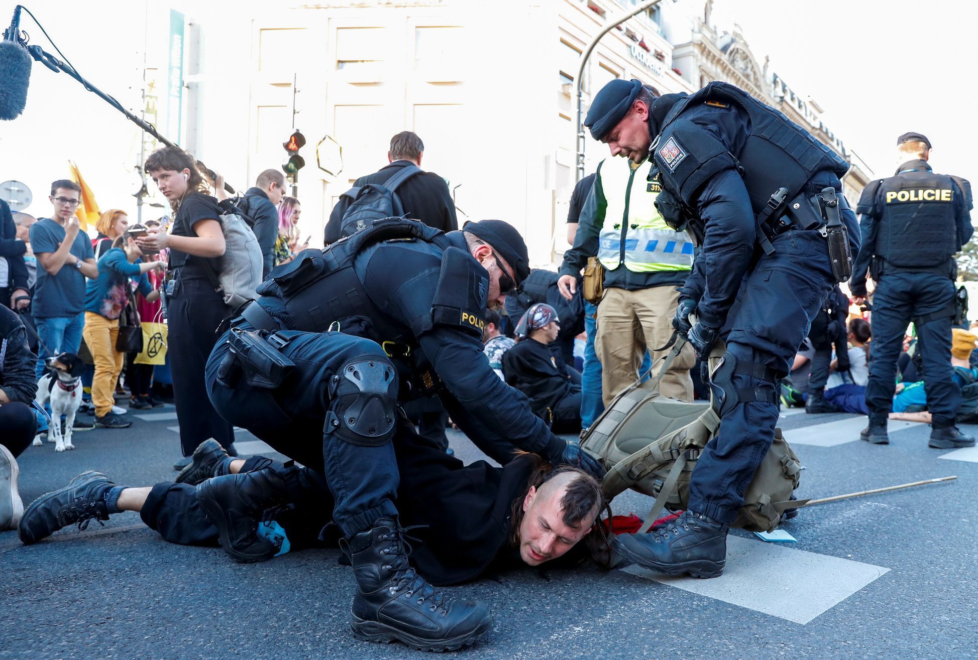 Extinction Rebellion akce a blokáda magistrály