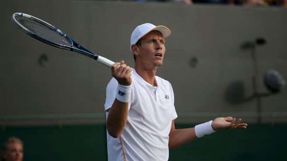 Loni si český tenis wimbledonskou trávu podmanil, tak se zřejmě chtěl osud nějak pomstít. Jak jinak si vysvětlit těžký los pro první kolo, který čeští hráči a hráčky mají. Podívejte se v naší galerii.