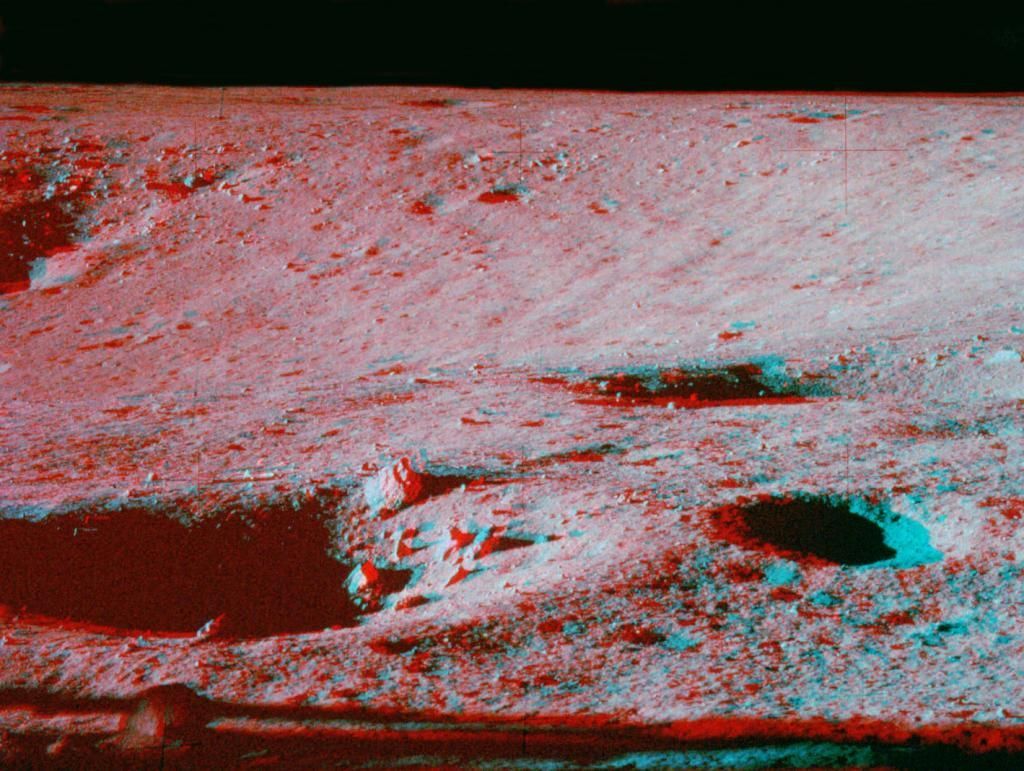 3D - Apollo 12 na Měsíci
