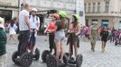 Segwaye na Staroměstském náměstí.