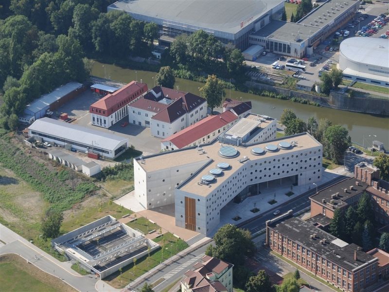 Stavba roku 2009: Studijní a vědecká knihovna v Hradci Králové