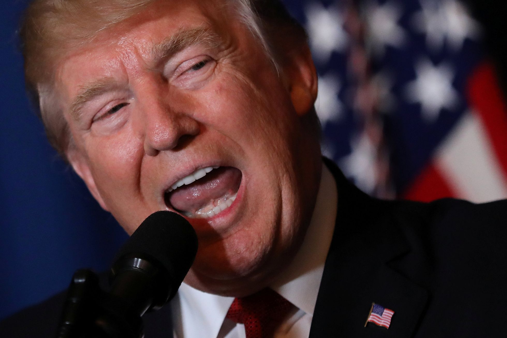 Donald Trump oznamuje útok na Sýrii