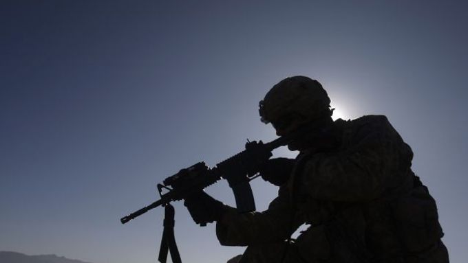 Americký voják na hlídce v Afghánistánu.