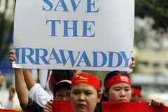 Barmská řeka Iravádí je zachráněna. Na deset let