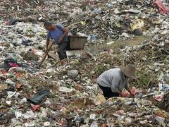 Problém odpadů řeší celý svět