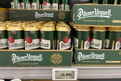 Pro levnou plzeň se jezdí do Německa. Místní ji nepovažují za žádné extra pivo